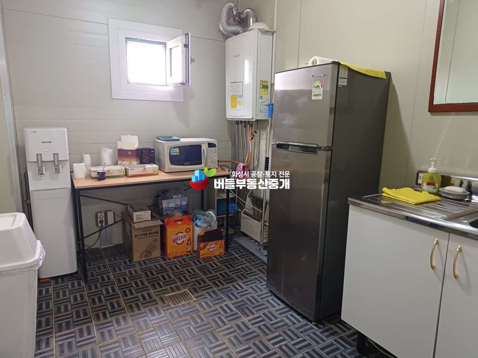 경기 화성만세구 팔탄면 덕천리 공장2동 160평+90평 호이스트2.8톤 2대 공장임대 월세 매물번호 10136 사진 7